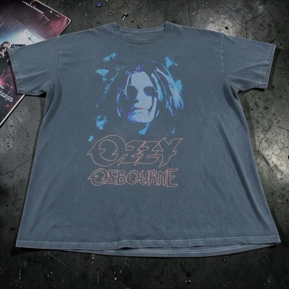 Ozzy Osbourne Graphic T Shirt Mens MED Distressed Faded Rock Metal Tee Hot Topic
